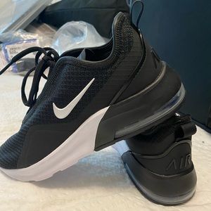 Brand new- Nike Air Max 8